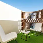 Luxury In Puerto Marina 公寓