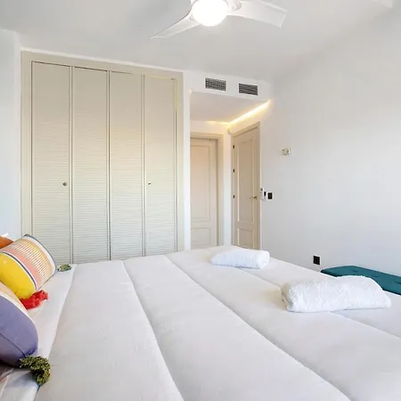 Luxury In Puerto Marina * بينالماذينا