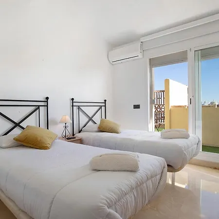 Luxury In Puerto Marina *
