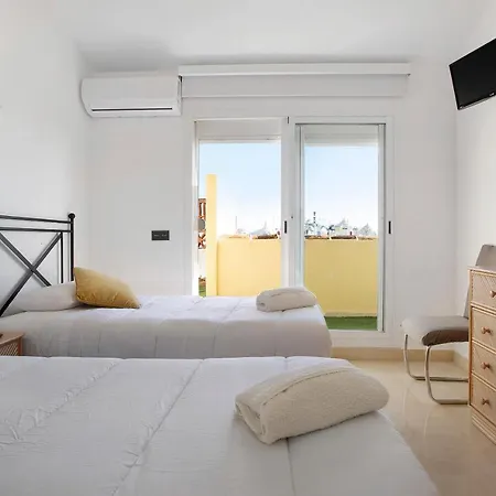 Luxury In Puerto Marina Apartamento