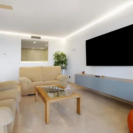 Luxury In Puerto Marina * 베날마데나코스타