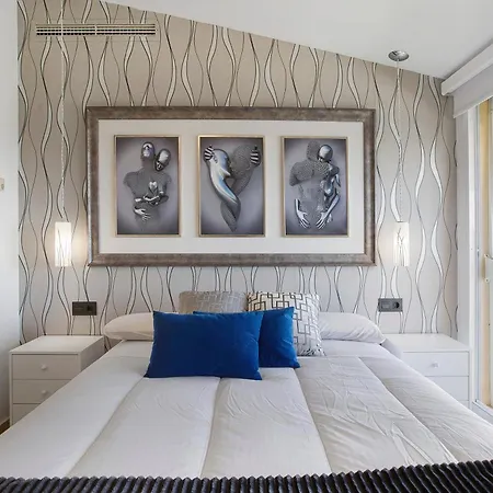 Luxury In Puerto Marina 아파트 베날마데나코스타