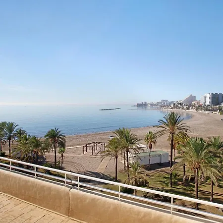 Luxury In Puerto Marina 베날마데나코스타